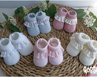 Knitted baby slipper with lace in 7 colors one size adorable birth gift