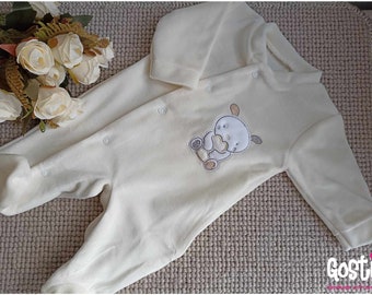High quality velvet sleepsuit with teddy bear application embroidery, very elegant and comfortable baby pajamas, adorable birth gift