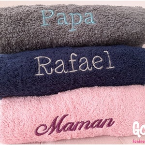 Personalized terry towel with high quality embroidery 50 x 100cm customizable with first name original gift for the whole family