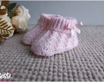 Chausson bébé en tricot avec petit lacet satin en 10 couleurs taille unique adorable cadeau de naissance
