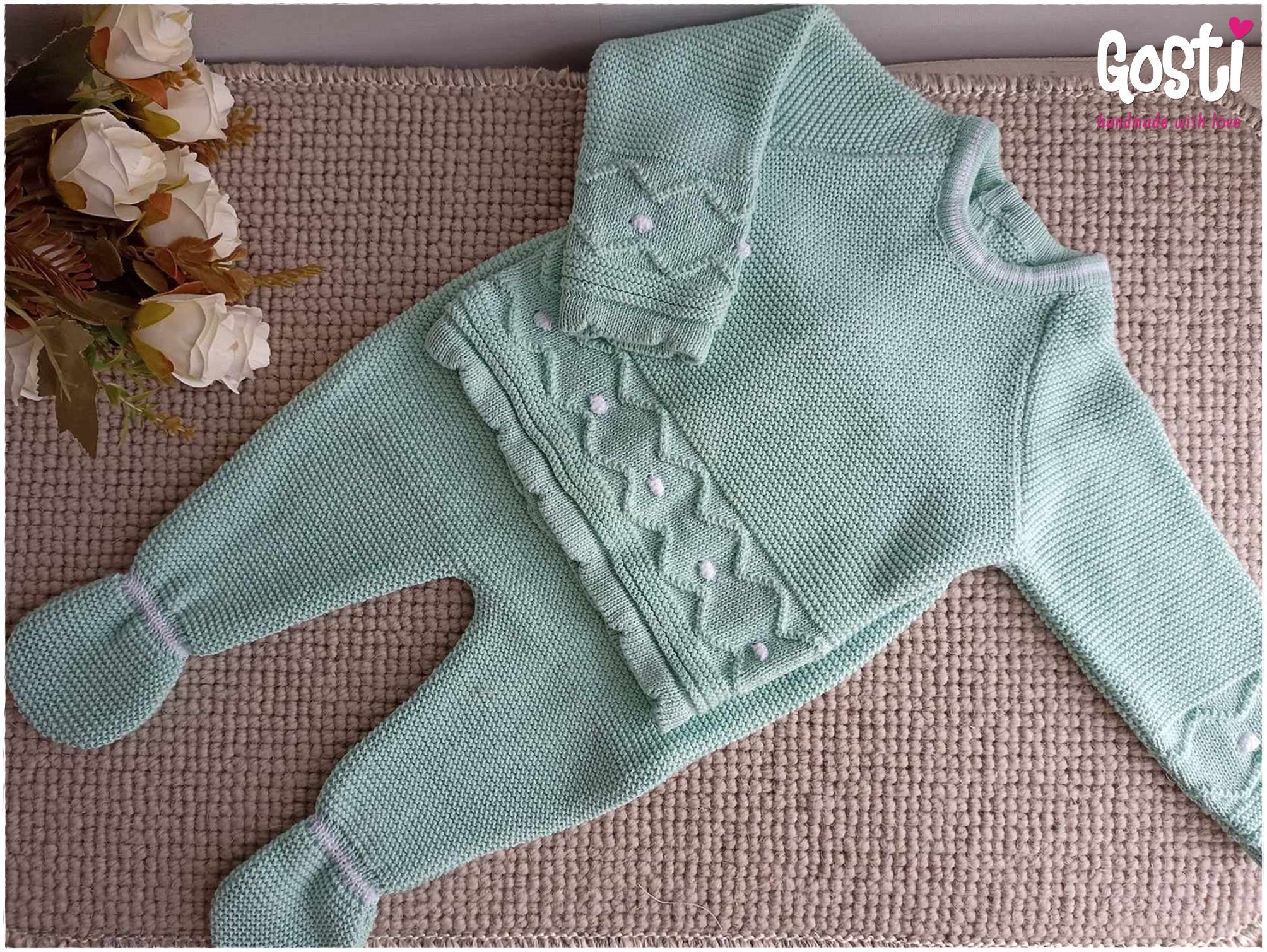 Ensemble pièces pour bébé pull et pantalon en tricot vert eau