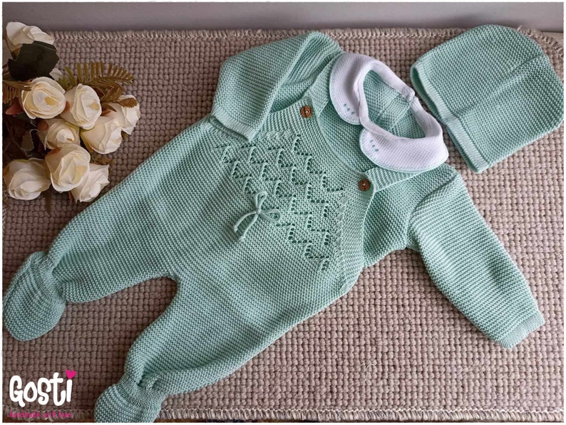 Ensemble 3 pièces pour bébé salopette à pieds en tricot pull et bonnet adorable cadeau de naissance image 1