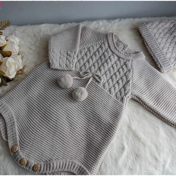 Ensemble 2 pièces pour bébé barboteuse en tricot beige avec bonnet adorable cadeau de naissance