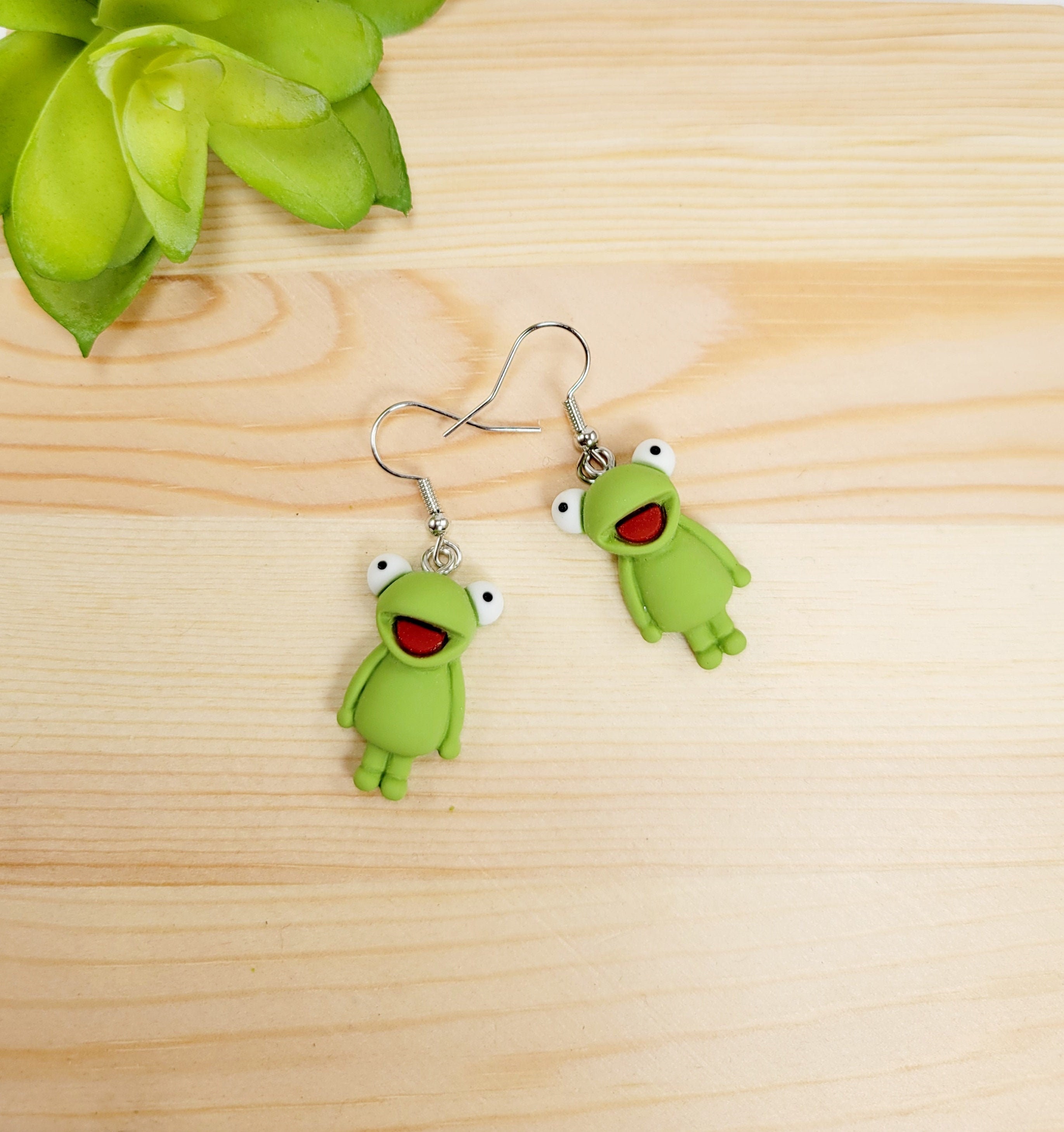 Cute Frog Earrings Green Frog Earrings Froggy Earrings Frog Etsy