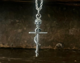 Men's necklace in 925 silver with a skull pendant on a cross. Silver jewelry for men. Gothic silver pendant.