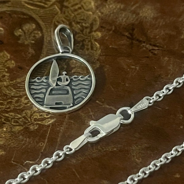 Pendentif surfeur en argent 925. Collier homme ou femme pour les amoureux de la mer. Pendentif thème océan. Pendentif combi volkswagen.