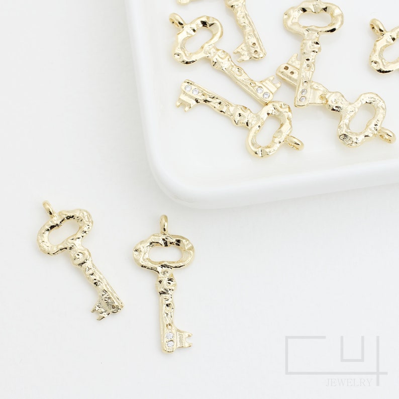 1pcs/QP0087/ Hammered Key Pendant, Lucky Key, Earrings pendant, Bracelet Charm, Necklace Pendant, Polished Gold/Rhodium-Plated image 2