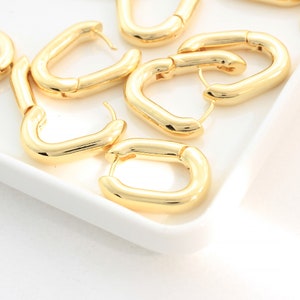 2pcs/OE0026/ Curved Bold earrings, Gold earrings, Earring, Polished plated, Jewelry