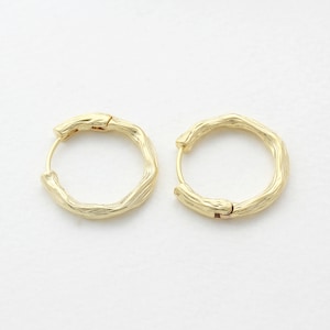 2pcs/OE0021/ Wood grain pattern one-touch ring, Round gold earrings, Earring, Polished plated, Jewelry