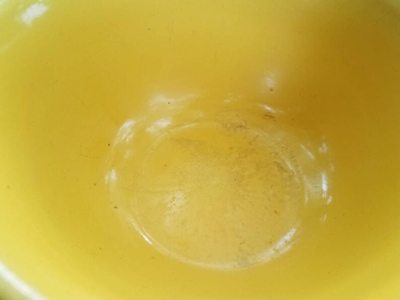 Vintage beautiful yellow 7 12 oxford ware mixing bowl.