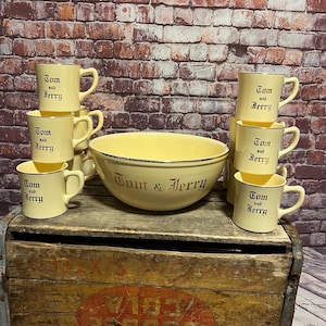 Vintage Tom and Jerry Punch Bowl Set with 12 Mugs - Homer Laughlin USA - Ivory and Gold Christmas Serveware