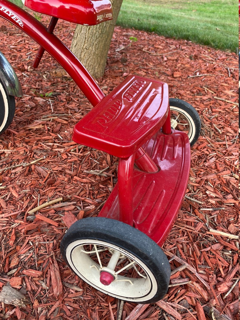 retro radio flyer tricycle