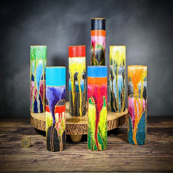 Vase bourgeon coloré petit cadeau fait à la main Unique peint à la main en verre coloré Design étagère cheminée décoration