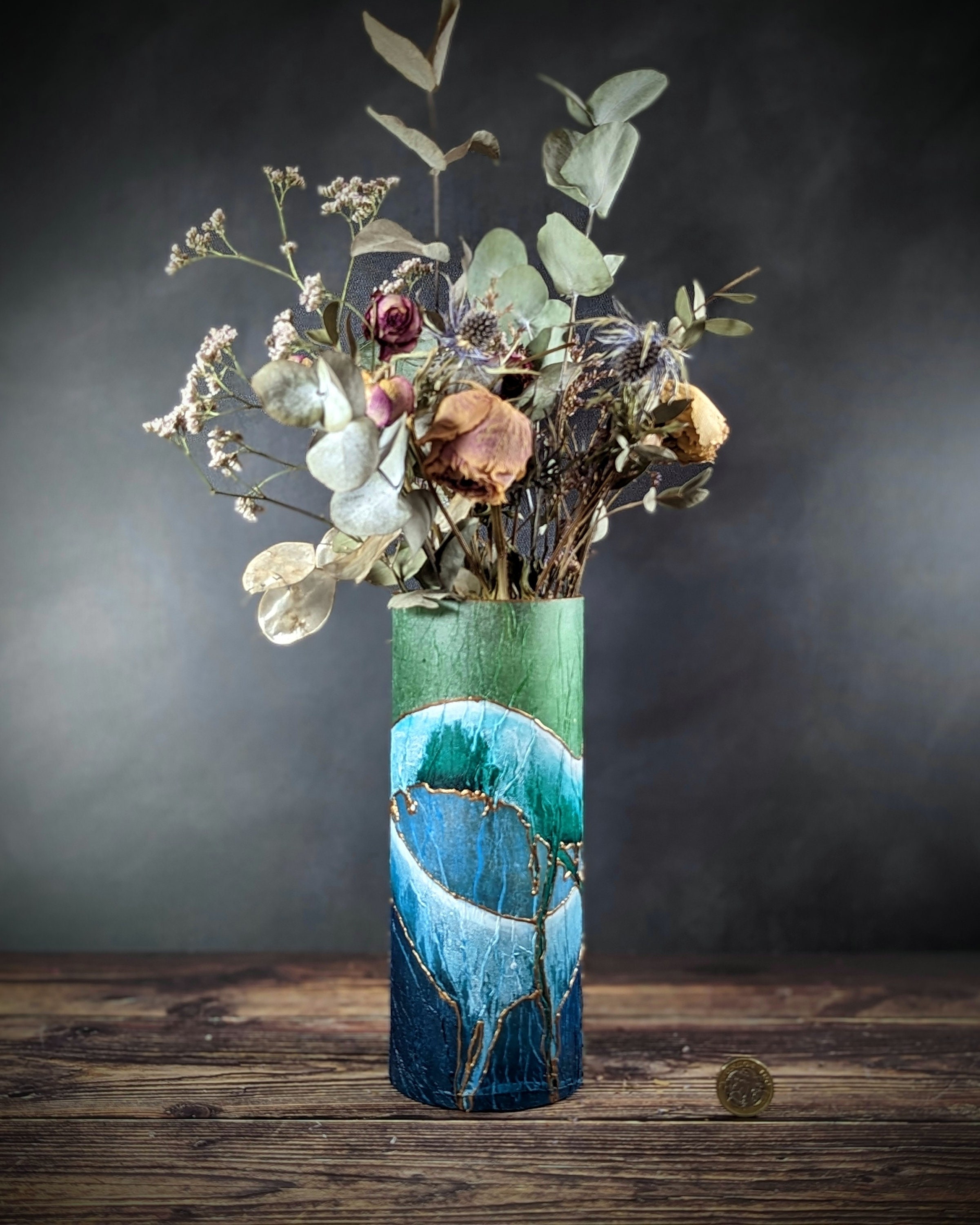 グリーン＆ブルーの手描きガラス花瓶 – ZENコレクション – ブロンズの