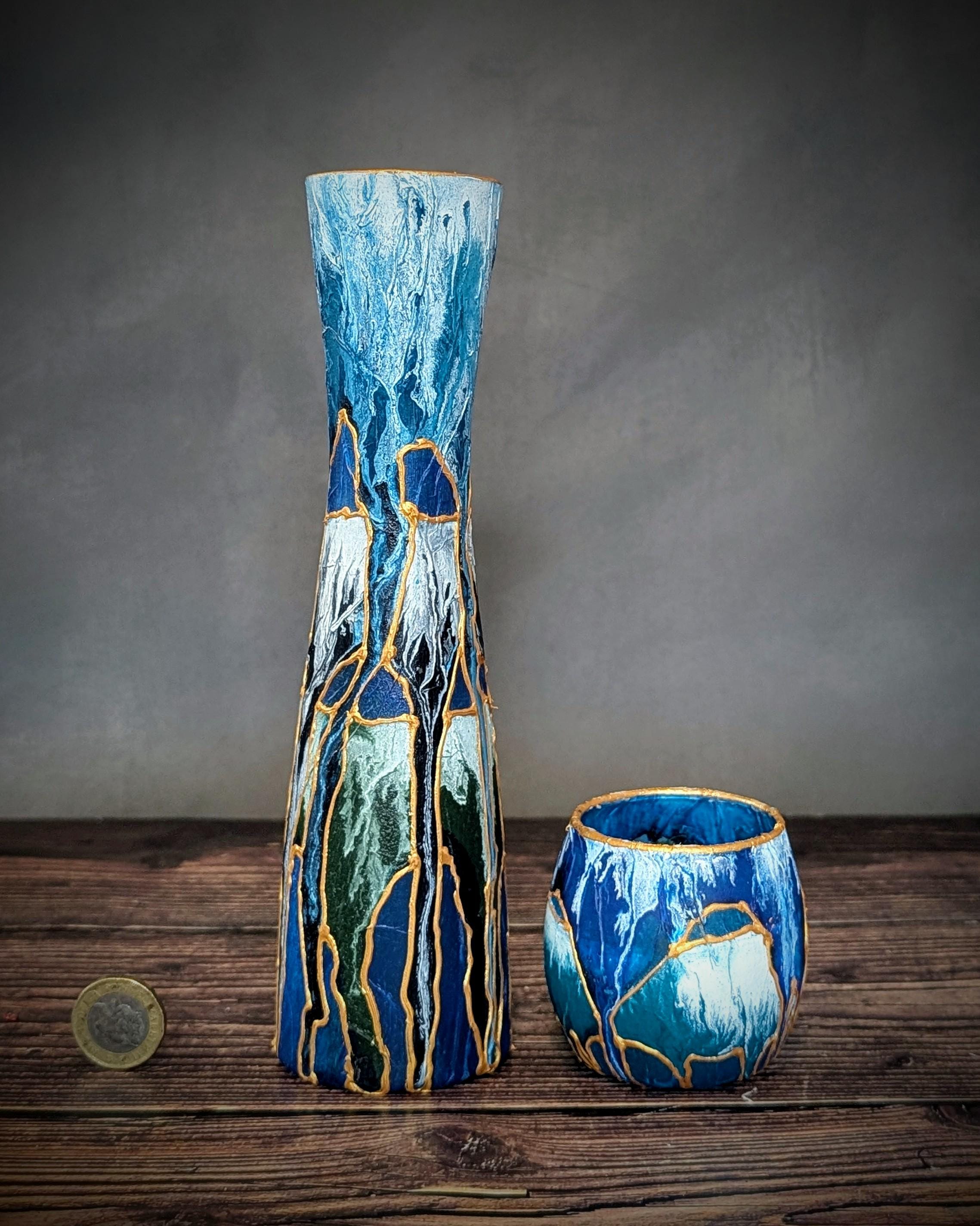 ハンドメイドギフト - 青い手描きガラスの花瓶 - エレガントな抽象的な