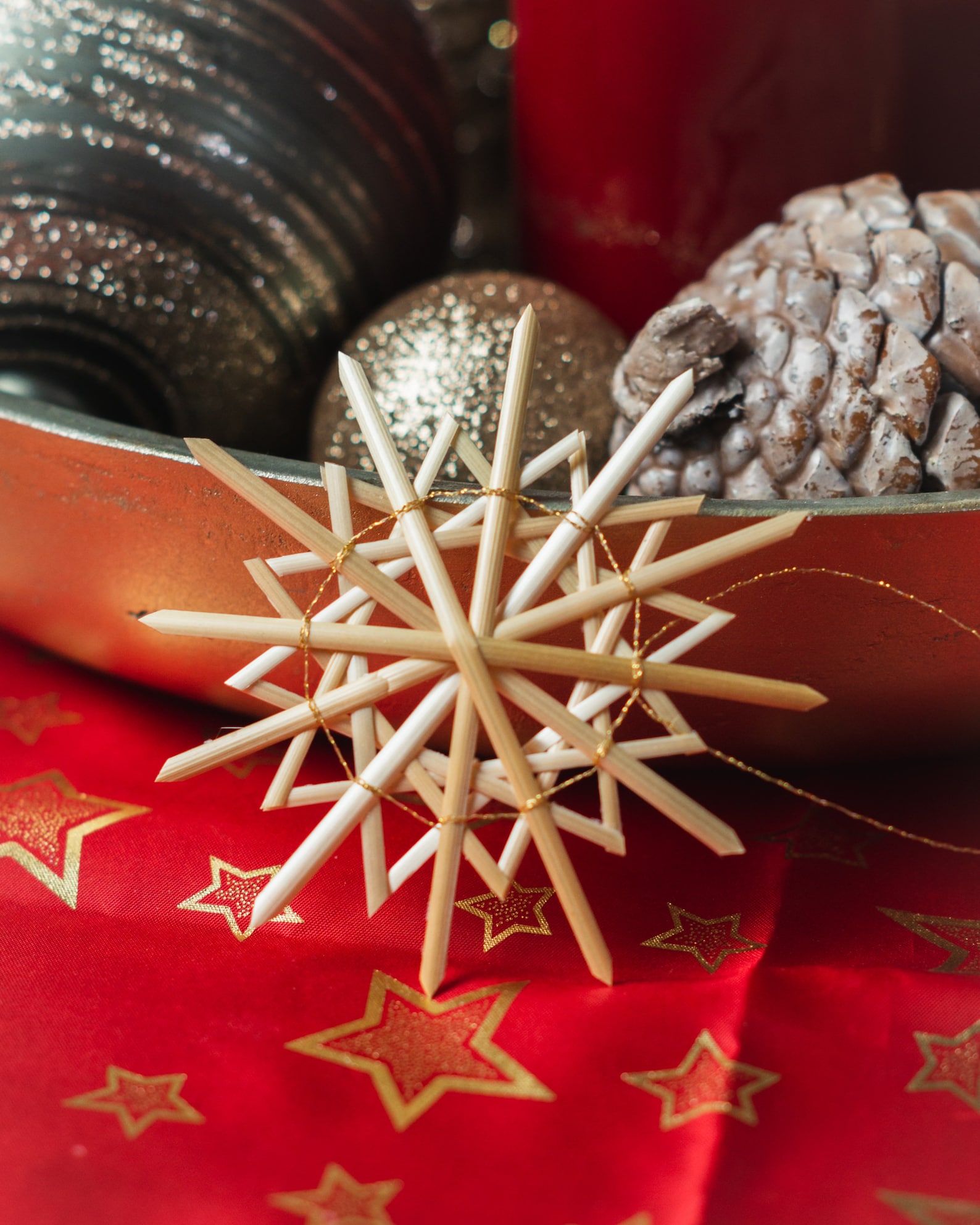 How To Make Straw Christmas Ornaments - Sew Historically