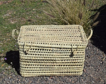 Handwoven Palm Leaf Storage Trunk, Wicker Toy Chest with Lid, Boho Basket, Natural Laundry & Home Storage Box