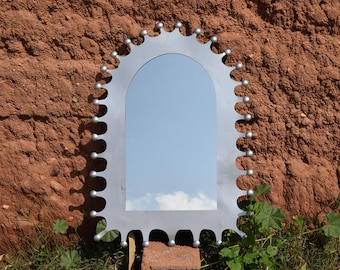 Miroir arqué pour entrée - Cadre en métal fait main - Accent minimaliste pour la maison