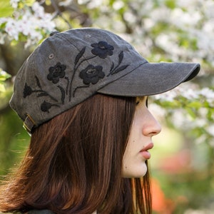 Black baseball hat with hand embroidered wildflowers, custom design floral baseball cap, personalized gift for women, gift for mother, mom
