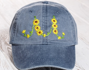 Hand embroidered flower monogram baseball cap, personalized floral hat for women, cross stitched monogram hat, embroidered mothers day gift