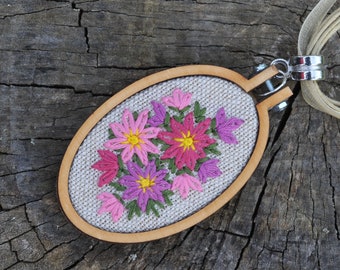 Embroidered wildflower necklace, cross stitched linen pendant, miniature embroidery pendant necklace with custom engraving - gift for mother