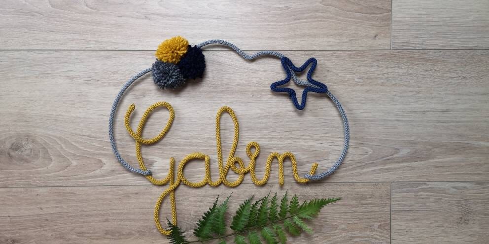 Prénom en Tricotin avec ou Sans Décor | Ballon, Cœur, Étoile ... Personnalisable, Décoration Murale,