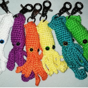 CROCHET PATTERN Ammigurumi Squid keychain, digital download ENGLISH