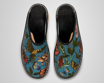 Women’s design slippers, Parrot, Handmade sandals with animal print fabric, Clogs from Sweden, Docksta slip-on, Handmade in Sweden
