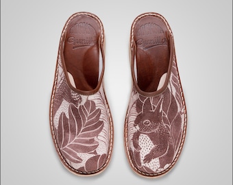 Women’s design slippers, Oak Tree Tails, Handmade sandals with animal print fabric, Clogs from Sweden, Docksta slip-on, Handmade in Sweden