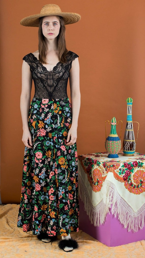 floral print maxi skirt