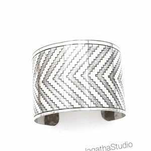 Große Manschette Armband, verstellbar Silber Boho Armreif, handgefertigte detaillierte Muster Boho Armreif, Körperschmuck