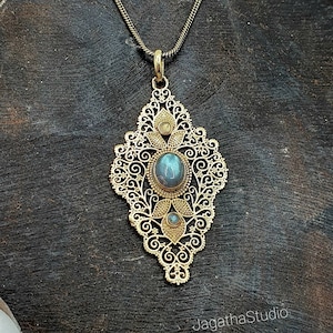 Handgefertigte Labradorit Anhänger Halskette, Boho Gold Edelstein Luck Halskette, komplizierter filigraner Schmuck