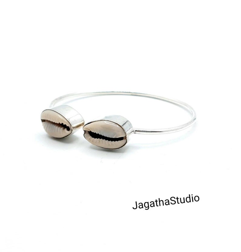 Cowrie Shell Bracelet Bangle Adjustable Simple Women Jewelery gift for her