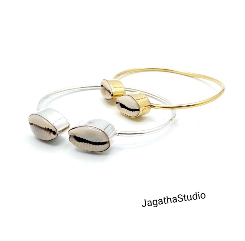 Cowrie Shell Bracelet Bangle Adjustable Simple Women Jewelery gift for her