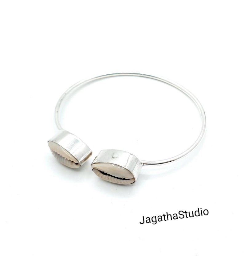 Cowrie Shell Bracelet Bangle Adjustable Simple Women Jewelery gift for her