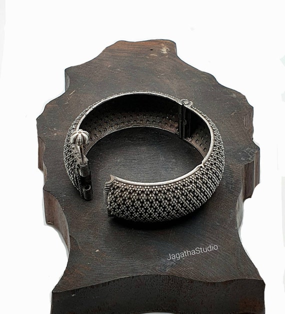 Antique Bracelet Rajasthani Indian Ceremonial Lar… - image 1