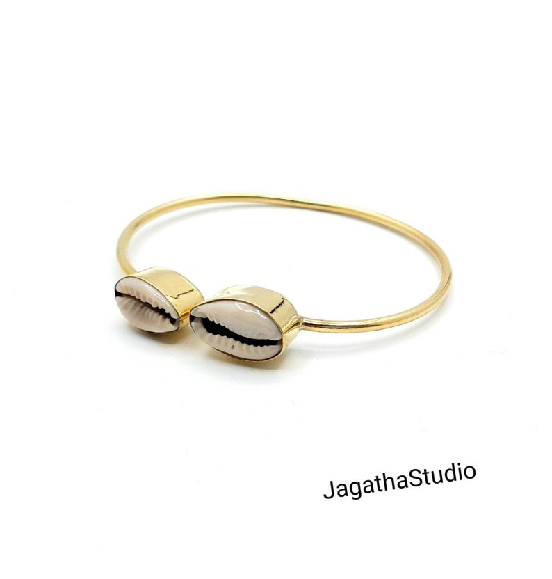 Cowrie Shell Bracelet Bangle Adjustable Simple Women Jewelery gift for her