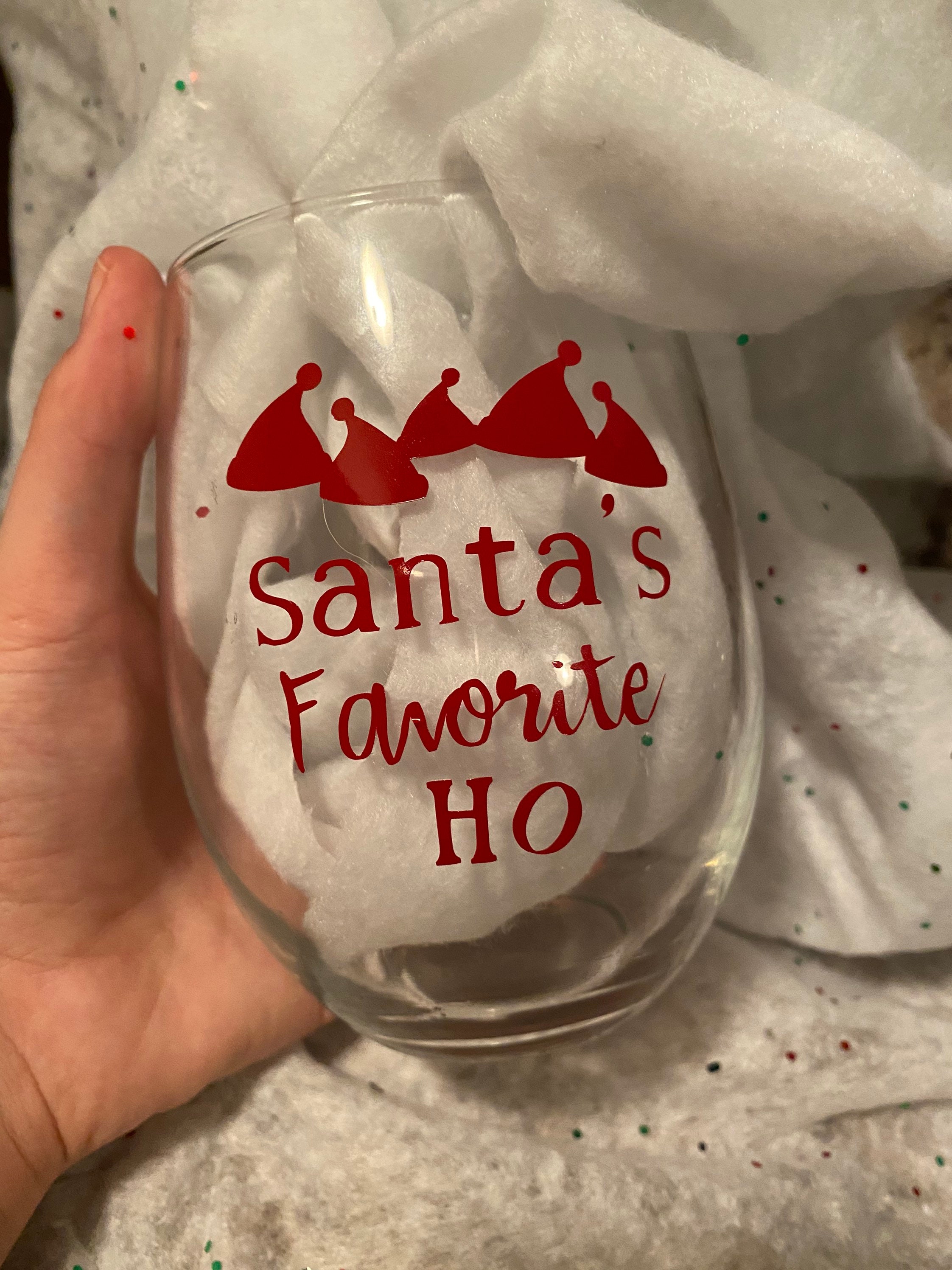 Futtumy Christmas Themed Stemless Wine Glass Set of 4, Funny  Wine Gift for Men Women Family Friend Coworker, Christmas Gift Gag Gift  White Elephant Gift Exchange Gift, 15oz: Wine Glasses