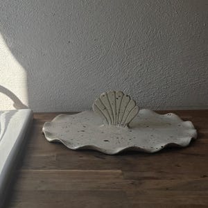 Bandeja XXL de cerámica para ostras | Plato de servir de conchas hecho a mano | Decoración de mesa de lujo | Centro de mesa costero orgánico | Plato para servir ostras | Hogar costero