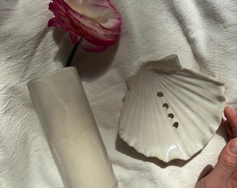 Handmade Ceramic Gift Set for Her / Minimalist White Vase & Shell Soap Dish / Mother's Day Gift / Organic Home Decor / Stoneware Set