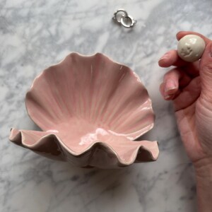 Ceramic Double Lily Pink Glamor Clam Shell with Pearl, Handmade Jewelry Dish Ring Holder, Ring Dish Wedding Gift Idea, Tray for Trinkets image 4
