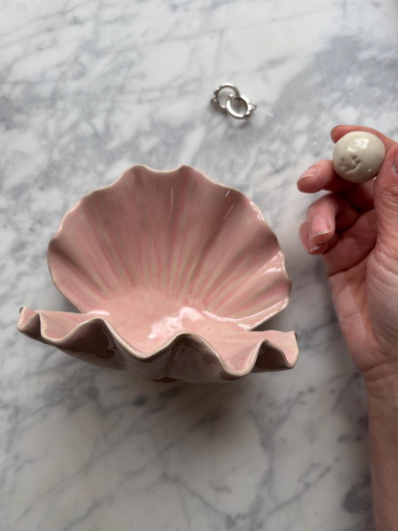Ceramic Double Lily Pink Glamor Clam Shell with Pearl, Handmade Jewelry Dish Ring Holder, Ring Dish Wedding Gift Idea, Tray for Trinkets image 4