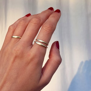 GEORG G, 585 gouden ring, trouwring, gehamerd, minimalistisch, filigraan, handgemaakt afbeelding 3