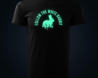Folgen Sie dem weißen Kaninchen leuchtendes im dunklen T-Shirt