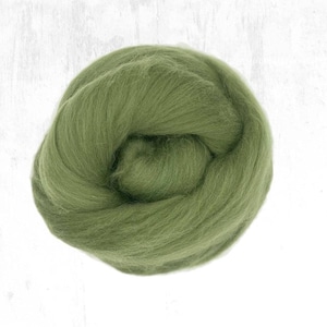 Merino wool roving 18 micron Super soft Merino roving wool 19 mic Needle felting wool top Extrafine spinning fiber Olive green