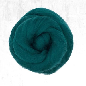 18 mic Merino roving Superfine 19 micron Merino wool for felting Soft wool top for wet felting Fine Spinning fiber Forest green blue Emerald