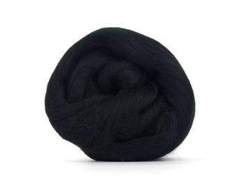 Merino wool roving 0.5 oz, 1 oz 23 micron Wet felting wool Spinning fiber Combed Merino top Needle felting wool Raven Black
