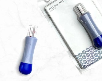 Felting needle holder with 7 felting needles Felting tool Protective needle felting supplies Canada