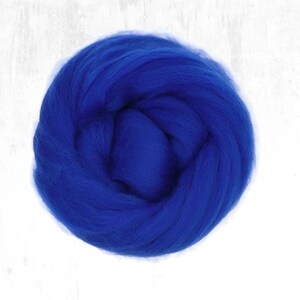 18 mic Merino roving Super fine 19 micron Merino wool for felting Soft wool top wet felting Spinning fiber Dark bright royal blue Sapphire