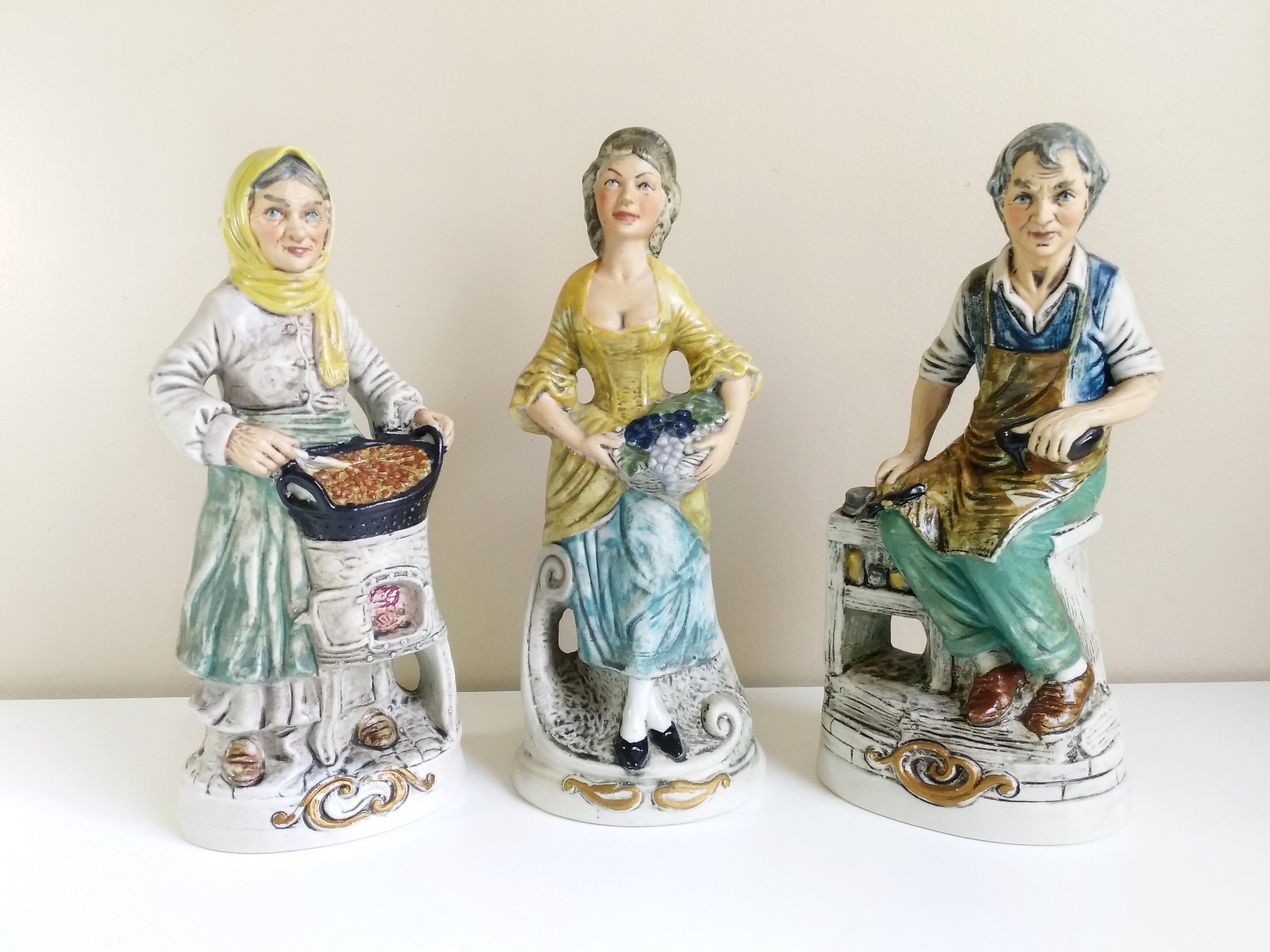 Figurines Art & Collectibles Biscuit porcelain figurines Italy Woman